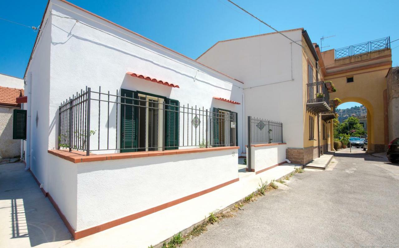 Villa Casa Martini Palermo Exterior foto